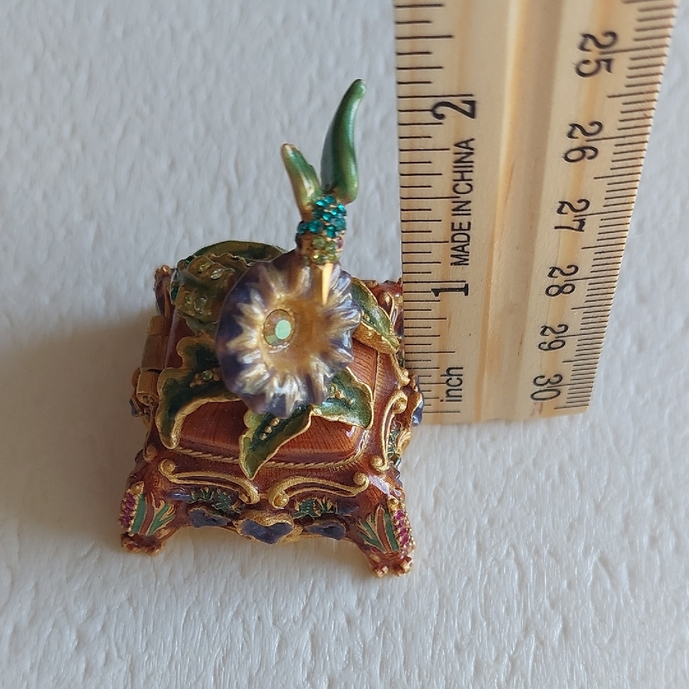 Decorative Trinket Box with Hummingbird and Flower - Picture 10 of 10
